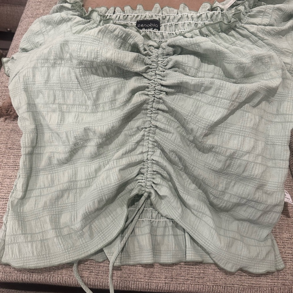 Zenobia Women's Green Ruched Top